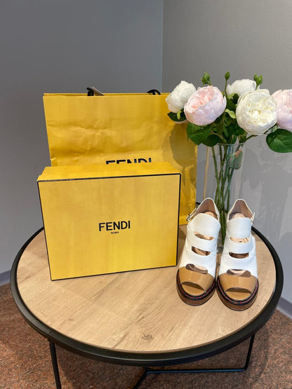 Sandali Fendi