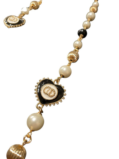 Collana con perle in vetro