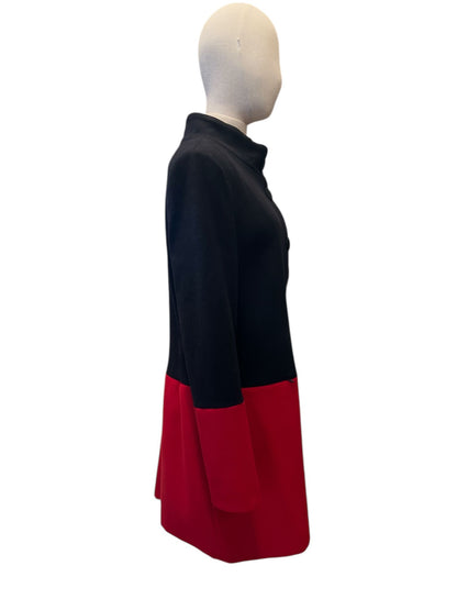 Cappotto rosso e nero