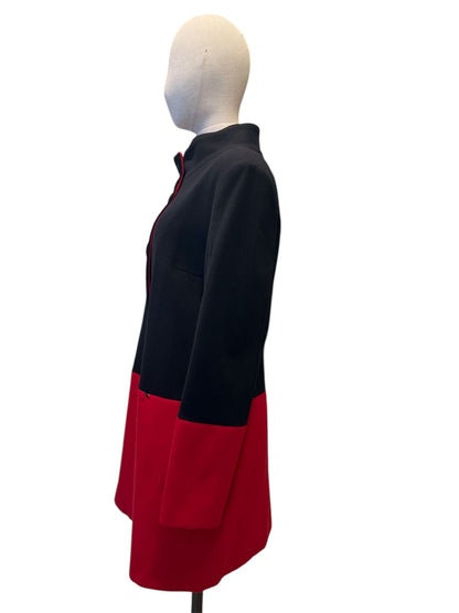 Cappotto rosso e nero