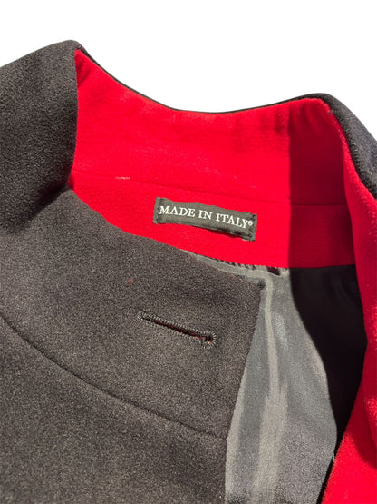 Cappotto rosso e nero